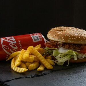 Combo de hamburguesa, papas y bebida
